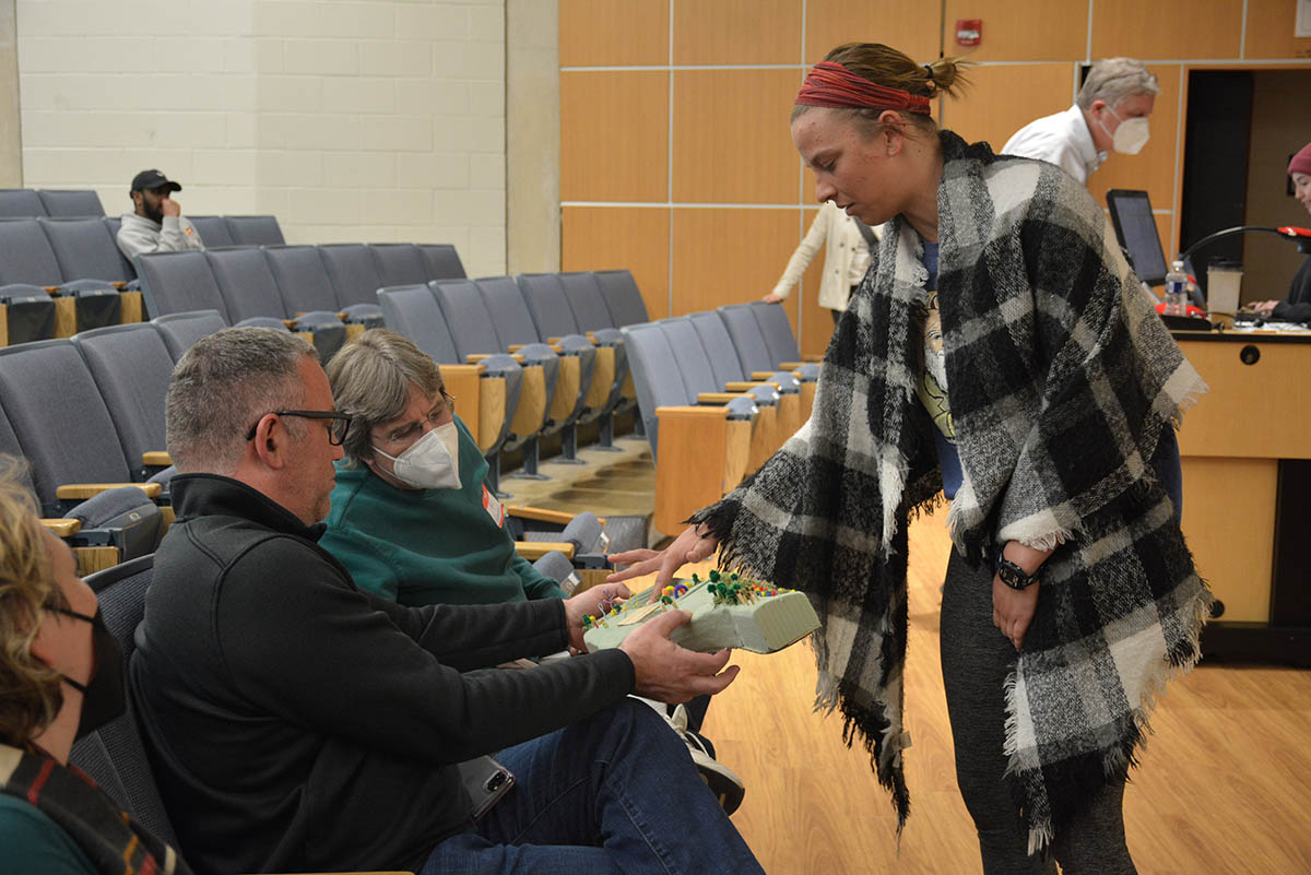 Student presenting model during the PLACEHack 2022 final presentations.