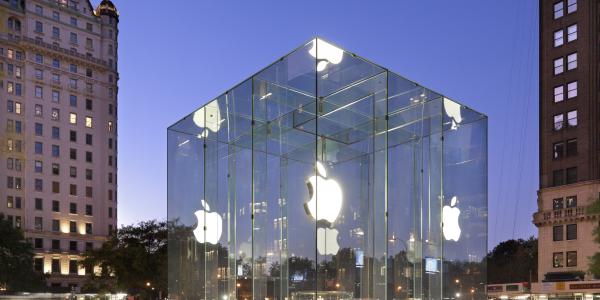 Apple's Fifth Avenue Cube Store, New York