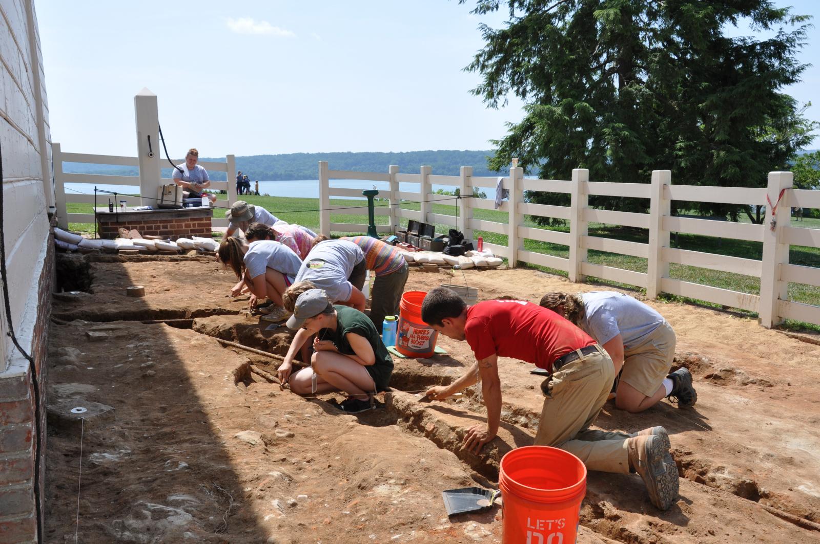 Mount Vernon Field School2014