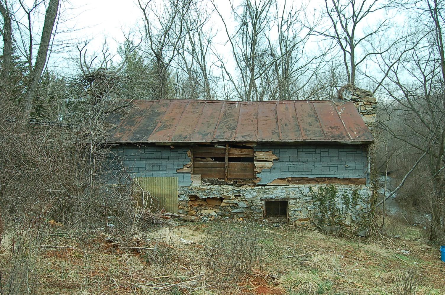 Click for more information about Upperville Slave Quarter